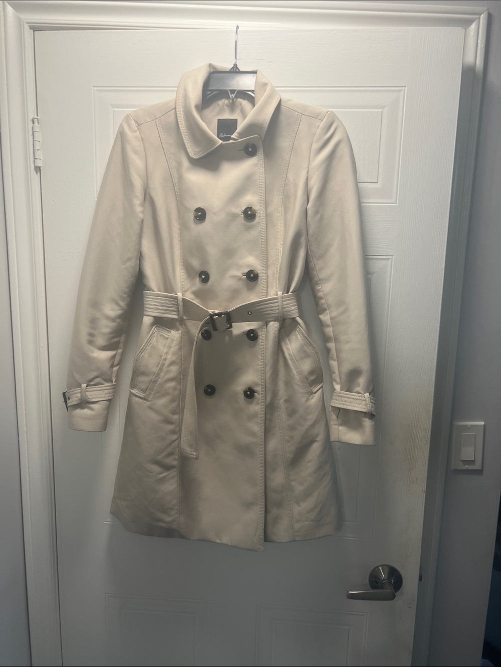 Reitmans Women's Double-Breasted Trench Coat in Cream